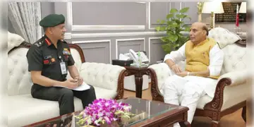 Read more about - Rajnath Singh | প্রধানমন্ত্রীর বাসভবনে বিশেষ বৈঠক, রাজনাথ সিংয়ের সঙ্গে আলোচনায় সিডিএস জেনারেল