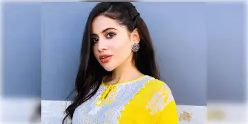 Read more about - Uorfi Javed: "আমি কি ধর্ষকের চেয়ে বেশি বিপজ্জনক?" বিজেপি নেতার পর পাল্টা আঘাত করলেন উরফি