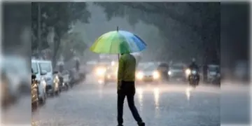Read more about - WB Weather | নববর্ষের প্রথমদিনই হবে মাটি? পয়লা বৈশাখে দক্ষিণবঙ্গের প্রায় সব জেলায় ঝড়-বৃষ্টির পূর্বাভাস!