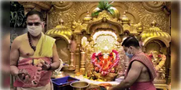 Read more about - Siddhi Vinayak Temple | মুম্বইয়ের সিদ্ধিবিনায়ক মন্দিরে চালু 'ড্রেস কোড', কড়া নির্দেশ মন্দির প্রশাসনের