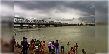 Read more about - Weather Update । শীত পালাচ্ছে শহর থেকে, একনজরে দেখে নিন কলকাতার আজকের আবহাওয়া