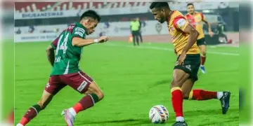Read more about - Mohun Bagan vs East Bengal | ১১ জানুয়ারির মোহনবাগান বনাম ইস্টবেঙ্গলের ম্যাচ হবে কোথায়? চূড়ান্ত হয়ে গেলো ভেনু