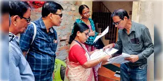 Read more about - SIR In WB | বঙ্গে SIR বিভ্রাট! নিখোঁজ ২ লক্ষ ৬১ হাজার ভোটার, ২৭ লক্ষ ৭১ হাজার ফর্ম আন কালেকটেড!