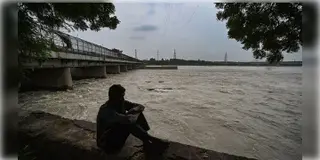 Read more about - Yamuna | দিল্লিতে বিপদসীমা ছাড়িয়ে গেলো যমুনার নদীর জলস্তর, লাগাতার বৃষ্টিতে বিপর্যস্ত উত্তরপ্রদেশ-হিমাচল!