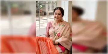 Read more about - অসুস্থ হয়েও শুটিং-এর মঞ্চে কিরণ খের