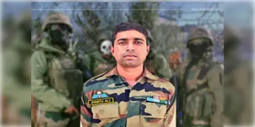 Read more about - Indian Army | সীমান্তে গুলির লড়াইয়ে শহীদ তেহট্টের ভূমিপুত্র, ঝন্টু আলি শেখের মরদেহ পৌঁছলো রাজ্যে