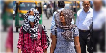 Read more about - Weather Update | মার্চের শেষেই তীব্র গরমে পুড়ছে মহানগরী, একনজরে কলকাতার আজকের আবহাওয়া আপডেট