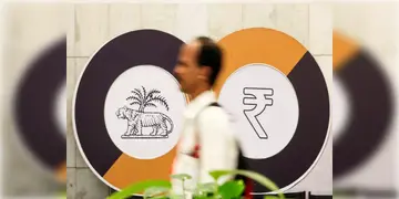 Read more about - RBI | নিয়মভঙ্গের শাস্তি, দুই ফিনান্স ব্যাঙ্ককে ৬৮.১ লক্ষ টাকা জরিমানা রিজার্ভ ব্যাঙ্কের