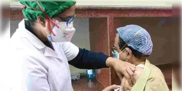 Read more about - শহরে ফের ভ্যাকসিন সংকট! বিজ্ঞপ্তি স্বত্বেও অমিল কোভিশিল্ডের ডোজ