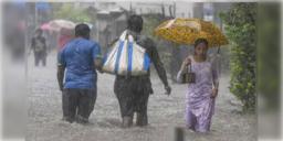 Read more about - Weather Update | নিম্নচাপ এবং মৌসুমী বায়ুর জোড়া প্রভাবে ফের বৃষ্টির দাপট বাড়বে রাজ্যে! আজ কোথায় কোথায় বৃষ্টির সম্ভাবনা?