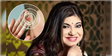 Read more about - Alka Yagnik । শ্রবণশক্তি হারাতে পারেন অলকা! বিরল স্নায়ুর সমস্যায় ভুগছেন জনপ্রিয় গায়িকা!