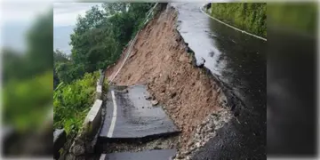 Read more about - North Bengal | উত্তরবঙ্গে জলে ফুঁসছে তিস্তা-তোর্সা-রায়ডাক, মিরিকে মৃত্যু হয়েছে ৯ জনের, সুখিয়ায় মৃত ৪