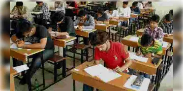 Read more about - বায়োমেট্রিক অ্যাটেন্ডেন্স, ফেস স্ক্যান থেকে ভিডিওগ্রাফি, নজিরবিহীন নিরাপত্তায় এবার টেট পরীক্ষা