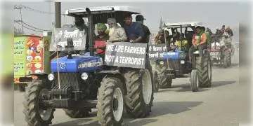 Read more about - প্রজাতন্ত্র দিবসের কুচকাওয়াজে ট্রাক্টর নিয়ে ঢোকার হুঙ্কার কৃষক নেতার।