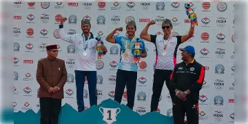 Read more about - Juyel Sarkar | জাতীয় গেমসে তিরন্দাজিতে সোনা! বাংলার মুখ উজ্জ্বল করলেন মালদহের জুয়েল সরকার!