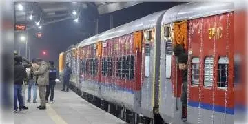 Read more about - কবে থেকে রাজ্যে পুনরায় চালু হবে ইন্টারসিটি এক্সপ্রেস ? জানাল পূর্ব রেল
