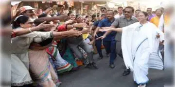 Read more about - পেট্রোপণ্য ও রান্নার গ্যাসের মূল্যবৃদ্ধির প্রতিবাদে শিলিগুড়িতে পদযাত্রা মুখ্যমন্ত্রীর