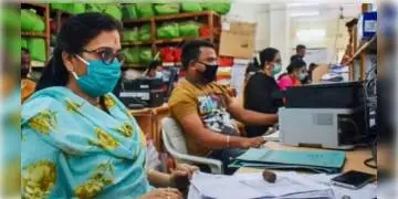 Read more about - কেন্দ্রীয় সরকারি কর্মী ও পেনশনভোগীদের জন্য ৩ শতাংশ মহার্ঘ ভাতা দেবার ঘোষণা কেন্দ্রের