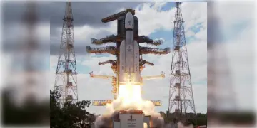 Read more about - Chandrayaan 3 | একরাশ আশা ও শুভেচ্ছা নিয়ে চাঁদের দক্ষিণ মেরুর উদ্দেশ্যে ভূমি ছাড়লো চন্দ্রযান-৩!