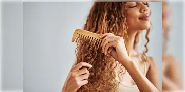 Read more about - Hair and Care | কিছুতেই মিটছেনা চুল পড়ার সমস্যা? আজই বদলে ফেলুন চিরুনি! চুল বৃদ্ধি করা থেকে চুল মজবুত করবে কাঠের চিরুনি!