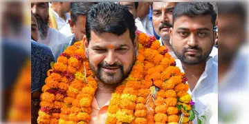 Read more about - Wrestlers Protest | শর্ত সাপেক্ষে কুস্তিগীরদের দায়ের করা যৌন হেনস্থার মামলা থেকে ব্রিজভূষণকে জামিন!