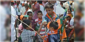 Read more about - Lok Sabha Election | লোকসভা নির্বাচনের প্রচারে কোনওভাবেই 'ব্যবহার' করা যাবে না শিশুদের! 'জিরো টলারেন্স’ নীতি জারি করলো নির্বাচন কমিশন!
