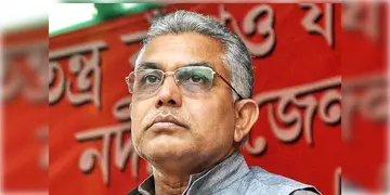 Read more about - Dilip Ghosh | দিল্লি যাওয়ার পথে সল্টলেকে বিজেপি দফতরে ঢুঁ দিলীপ ঘোষের, কী বললেন প্রাক্তন রাজ্য সভাপতি?