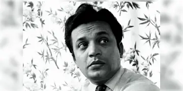 Read more about - Uttam Kumar | মহানায়ক উত্তম কুমারের ৪৩তম প্রয়াণ দিবসের দিন থাকলো তাঁর অভিনীত ৫টি সেরা চরিত্রের কথা!