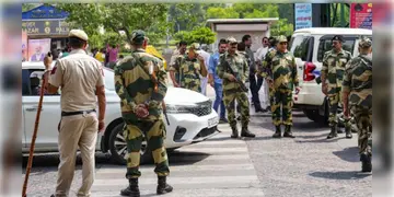 Read more about - Mock Drill | সীমান্ত শান্ত, ৬ রাজ্যে আয়োজিত হতে চলা অসামরিক সুরক্ষা মহড়া স্থগিত করলো নয়াদিল্লি