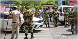 Read more about - Mock Drill | সীমান্ত শান্ত, ৬ রাজ্যে আয়োজিত হতে চলা অসামরিক সুরক্ষা মহড়া স্থগিত করলো নয়াদিল্লি