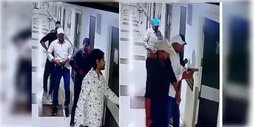 Read more about - Patna Shootout | পাটনায় চন্দন মিশ্র খুনের ঘটনায় এনকাউন্টারের পর পুলিশের হাতে গ্রেফতার আরও দুই অভিযুক্ত!