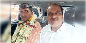 Read more about - Purnam Sau | লিলুয়ার বিখ্যাত মিষ্টি খেয়ে বাড়ি ফিরেছেন বিএসএফ জওয়ান পূর্ণম সাউ!