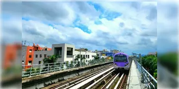 Read more about - Kolkata Metro | কেটেছে বউবাজার মেট্রোর জট! শীর্ঘই শুরু হবে শিয়ালদহ-এসপ্লেনেড মেট্রো পরিষেবা!