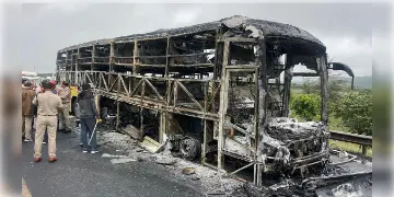 Read more about - Andhra Pradesh Bus Accident | অন্ধ্রপ্রদেশে লাক্সারি বাসে লাগলো আগুন, পুড়ে মৃত ২৫ জন, আহত একাধিক