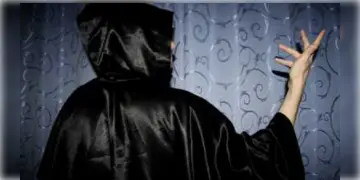 Read more about - তন্ত্রসাধনায় শিশুদের ব্যবহার করার অভিযোগ উঠল কেরলে, ধৃত এক মহিলা তান্ত্রিক