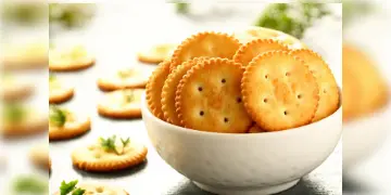 Read more about - Salt Biscuits | রোজ চায়ের সঙ্গে খাচ্ছেন নোনতা বিস্কুট? সাবধান! ক্যানসার থেকে শুরু করে প্রেশার, হার্টের অসুখ হওয়ার আশঙ্কা বাড়বে হু হু করে!