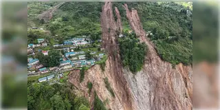 Read more about - Sikkim Landslide | সিকিমের মিলিটারি ক্যাম্পে ধস! মৃত্য ৩ সেনা কর্মীর, নিখোঁজ ছ’ জন নিরাপত্তা রক্ষী!