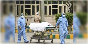 Read more about - মাঝরাতে ভয়াবহ আগুন, গুজরাটে একটি কোভিড হাসপাতালে ভয়াবহ আগুন, মৃত্যু ১৮ জন রোগীর