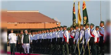 Read more about - Brunei | ব্রুনেইতে ভারতীয় দূতাবাসের নয়া ভবনের উদ্বোধন করলেন মোদি, সুলতানের সঙ্গে আলোচনা হবে কূটনীতি, প্রতিরক্ষা, বাণিজ্য ও বিনিয়োগ নিয়ে