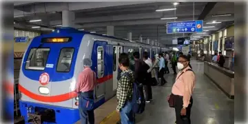 Read more about - Kolkata Metro | আরও সকালে পাওয়া যাবে মেট্রো, সোমবার থেকে বাড়ছে কলকাতার ৩ লাইনের মেট্রো পরিষেবা!