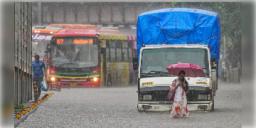 Read more about - Delhi | দিল্লিতে মেঘভাঙা বৃষ্টি, জারি লাল সর্তকতা, দেরিতে উড়লো ৩৪০টি বিমান