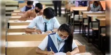 Read more about - রাজ্যে মহড়া পরীক্ষার প্রশ্নপত্রে সরকারি পোস্টার! সৃষ্টি হয়েছে জোরদার বিতর্ক