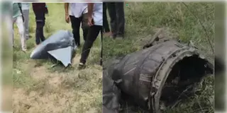 Read more about - Jaguar Fighter Jet | রাজস্থানে ভেঙে পড়লো বায়ুসেনার ফাইটার জেট! পাইলট-সহ মৃত ২!