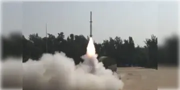 Read more about - আকাশেই ধ্বংস হবে শত্রুর ক্ষেপণাস্ত্র! প্রতিরোধী ব্যবস্থার সফল পরীক্ষা ডিআরডিওর