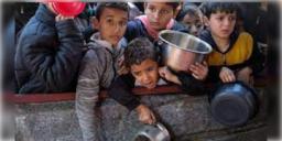 Read more about - Gaza | ১ কেজি আটা ১,৪৭৪ টাকা! যুদ্ধপরিস্থিতে অগ্নিমূল্যে বিকোচ্ছে পণ্য, গাজায় সৃষ্টি অনাহার পরিস্থিতি!