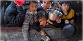 Read more about - Gaza | ১ কেজি আটা ১,৪৭৪ টাকা! যুদ্ধপরিস্থিতে অগ্নিমূল্যে বিকোচ্ছে পণ্য, গাজায় সৃষ্টি অনাহার পরিস্থিতি!