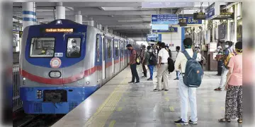 Read more about - Kolkata Metro: সপ্তাহের শুরুতেই মেট্রো বিভ্রাট, চূড়ান্ত ভোগান্তির শিকার যাত্রীরা
