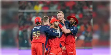 Read more about - RCB vs PKBS | সল্টের ঝোড়ো ব্যাটিংয়ে পাঞ্জাবকে উড়িয়ে চতুর্থবার আইপিএলের ফাইনালে কোহলিরা