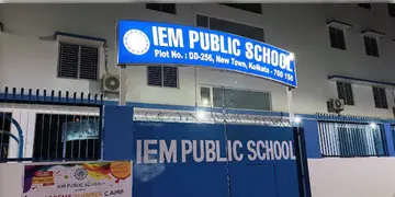 Read more about - Fee Increase | লাগামছাড়া ফি বৃদ্ধি, একধাক্কায় ৬২% ফি বাড়ালো সল্টলেক আইইএম পাবলিক স্কুল, ক্ষুদ্ধ অভিভাবকরা