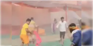 Read more about - Mahakumbh Mela Fire | মহাকুম্ভে ফের আগুন! দাউ দাউ করে জ্বলে উঠলো একাধিক ক্যাম্প!